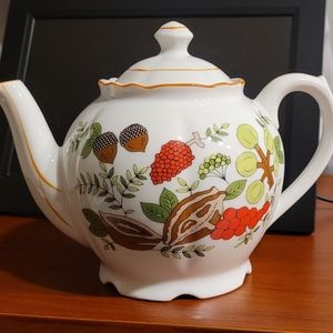 Porcelain Tea Pot